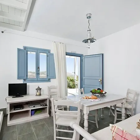 Aura Marina Santorini ホテル Akrotírion