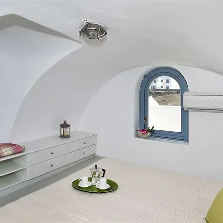 فندق Aura Marina Santorini Akrotírion